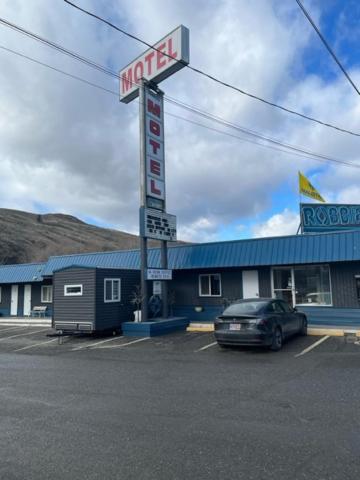 Robbie'S Motel Каш Крийк Екстериор снимка