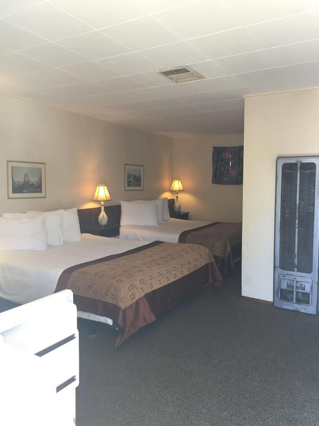 Robbie'S Motel Каш Крийк Екстериор снимка